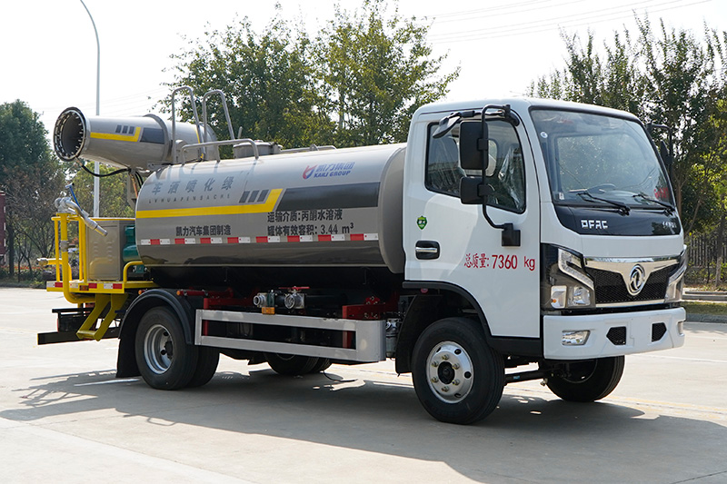 D6   5方洒水、雾炮车