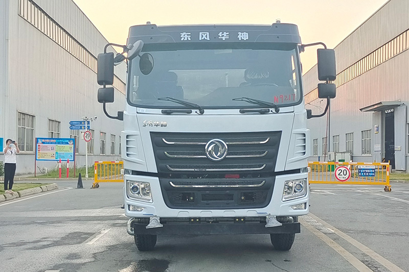 华神F5  12方洒水、雾炮车