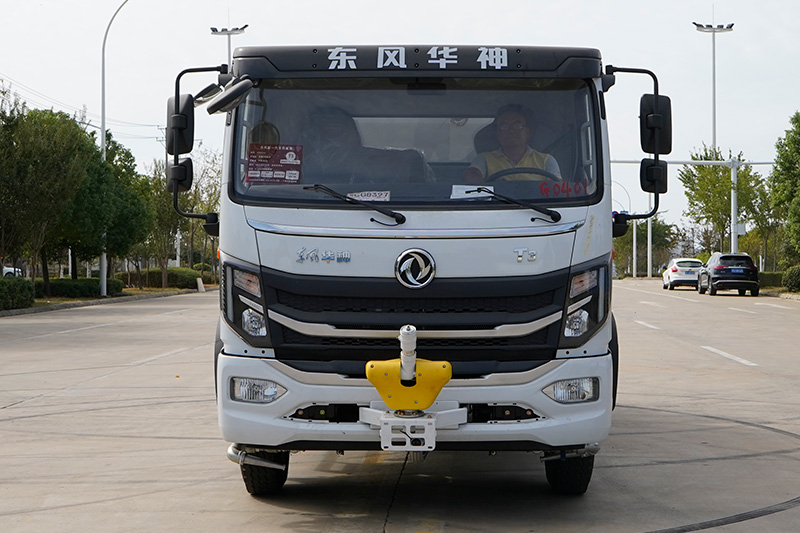 华神T3洒水、雾炮车